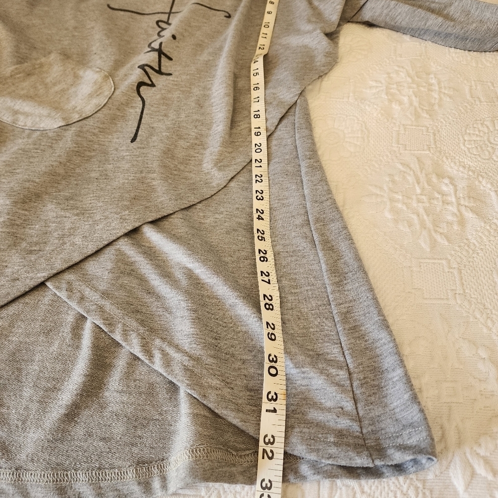 Gray Long Sleeve Graphic Letter Asymmetrical Hem Women's Hoddie Size M - Picture 5 of 6